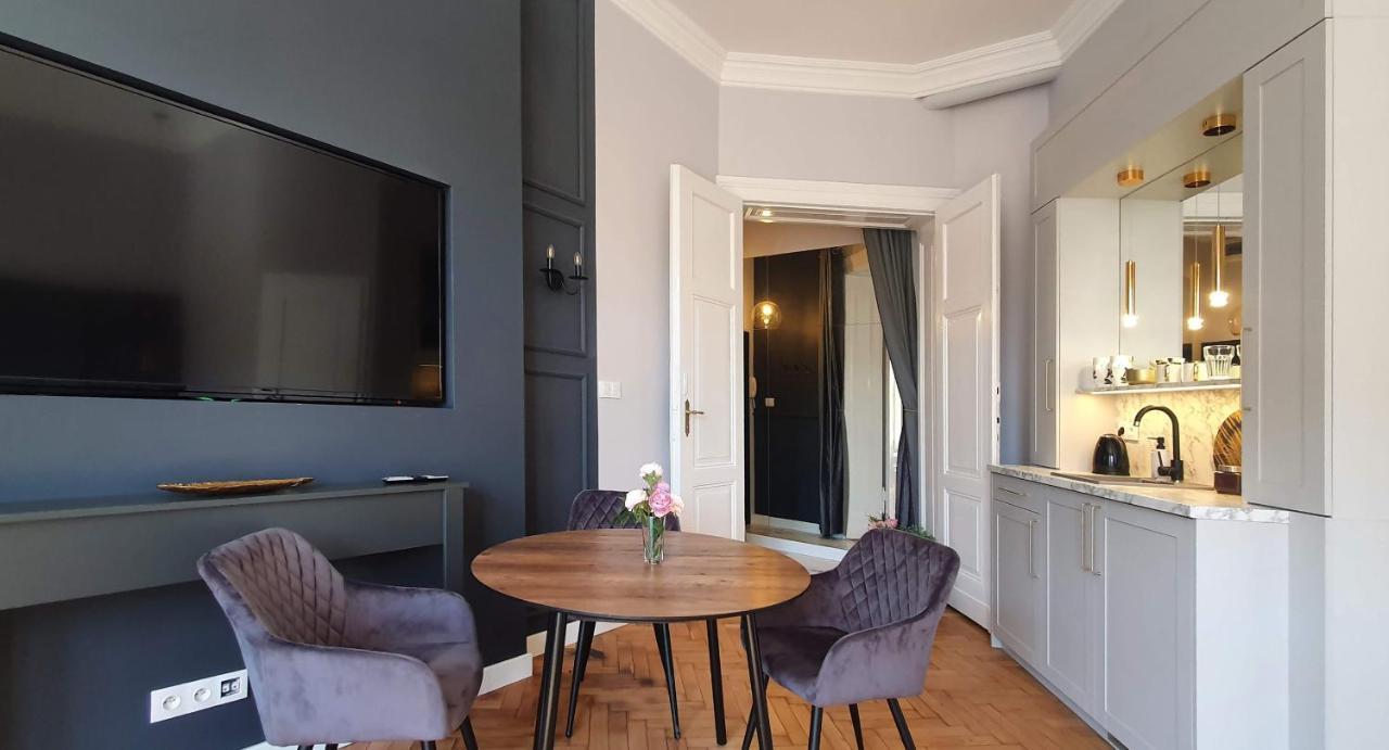 Dk Premium Ballady I Romanse Apartment